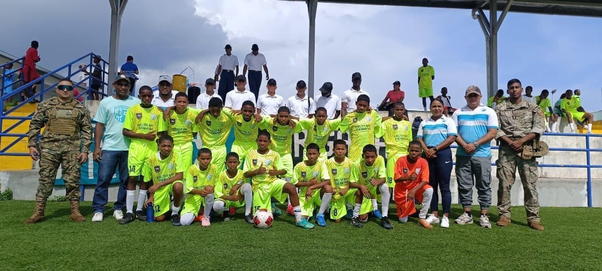 La Aeronaval impulsa el fútbol como herramienta contra la violencia en Colón