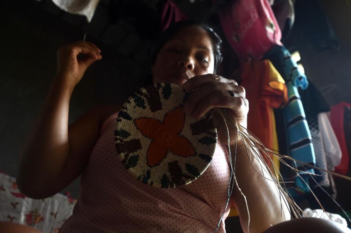 Mujeres emberá emprenden plan piloto para vender sus artesanías