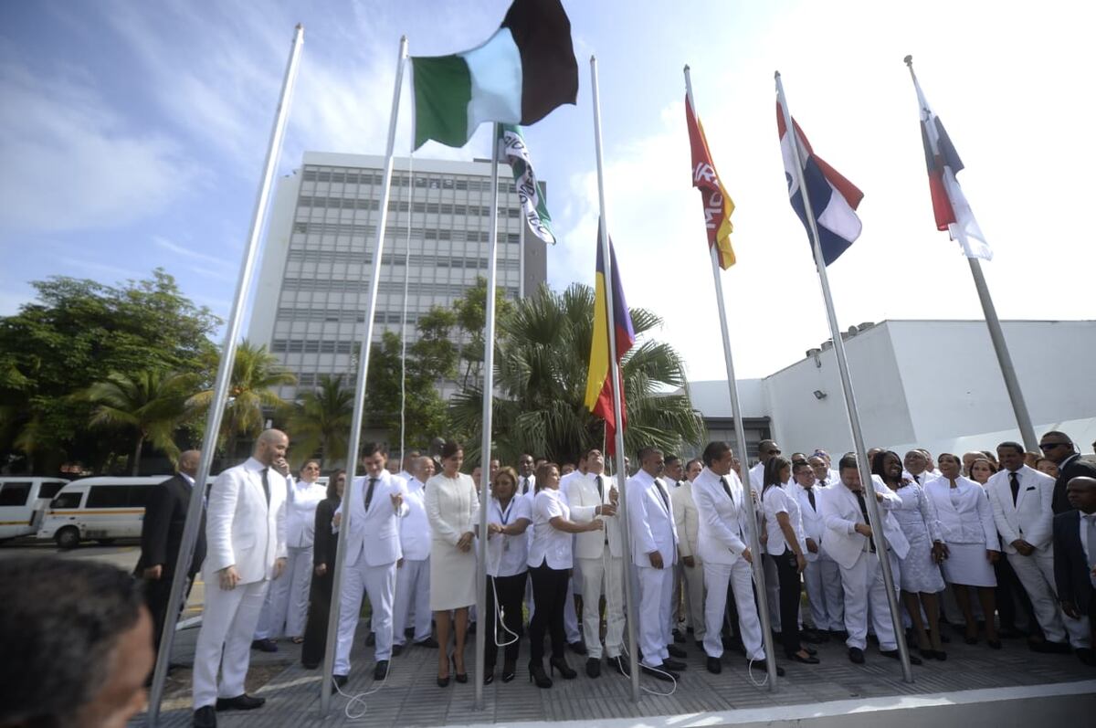 Diputados evangélicos buscan imponer oración en la Asamblea Nacional