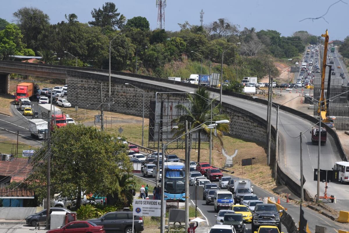 Más de 50 mil personas han partido al interior del país. Harán pruebas aleatorias con guarómetro. +Fotos