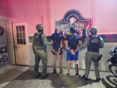 Taxi, persecución y armas: cuatro aprehendidos y tres armas fuera de circulación en San Miguelito y Pacora