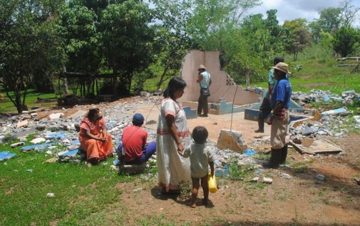 Indígenas ngäbes a la espera de mejores viviendas