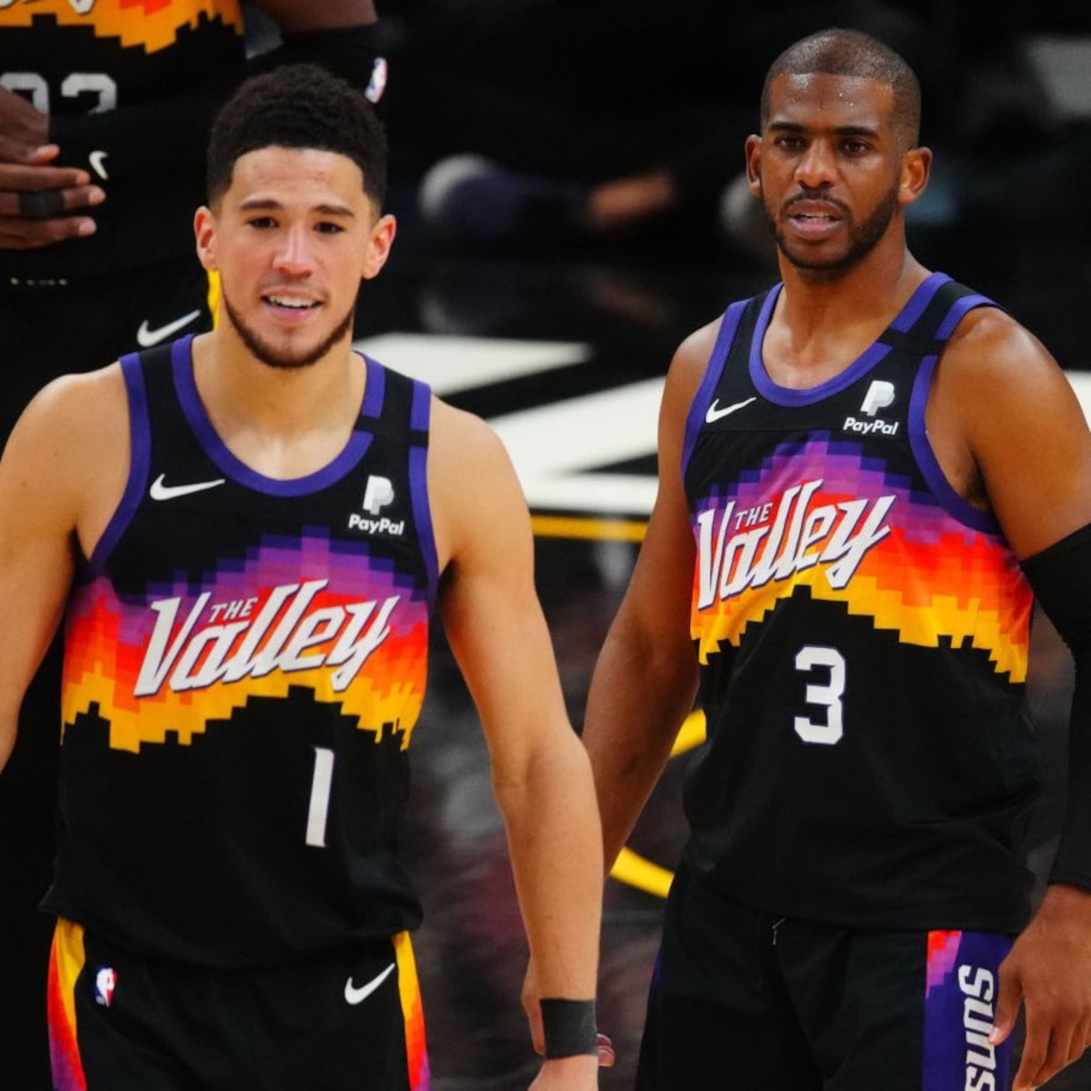 Los Suns siguen imparables y Poole brilla en unos Warriors sin los ‘Splash Brothers’