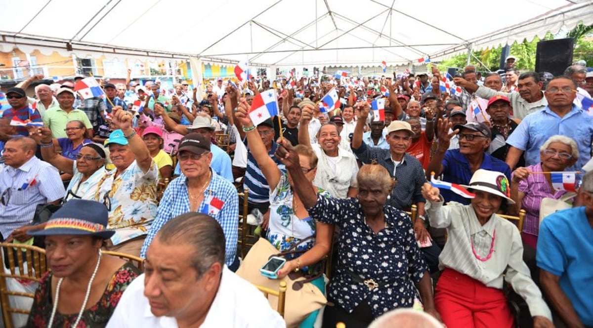 Ordenan el pago del XIII mes de 1972 a 1983 a más de 613 mil jubilados