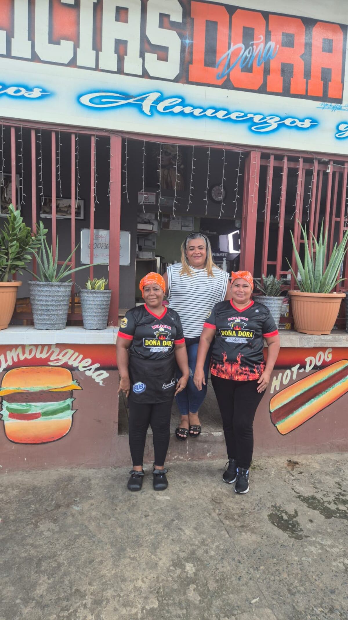 Delicias caseras que nacieron en la pandemia: La historia de Doña Dora y su exitosa fonda