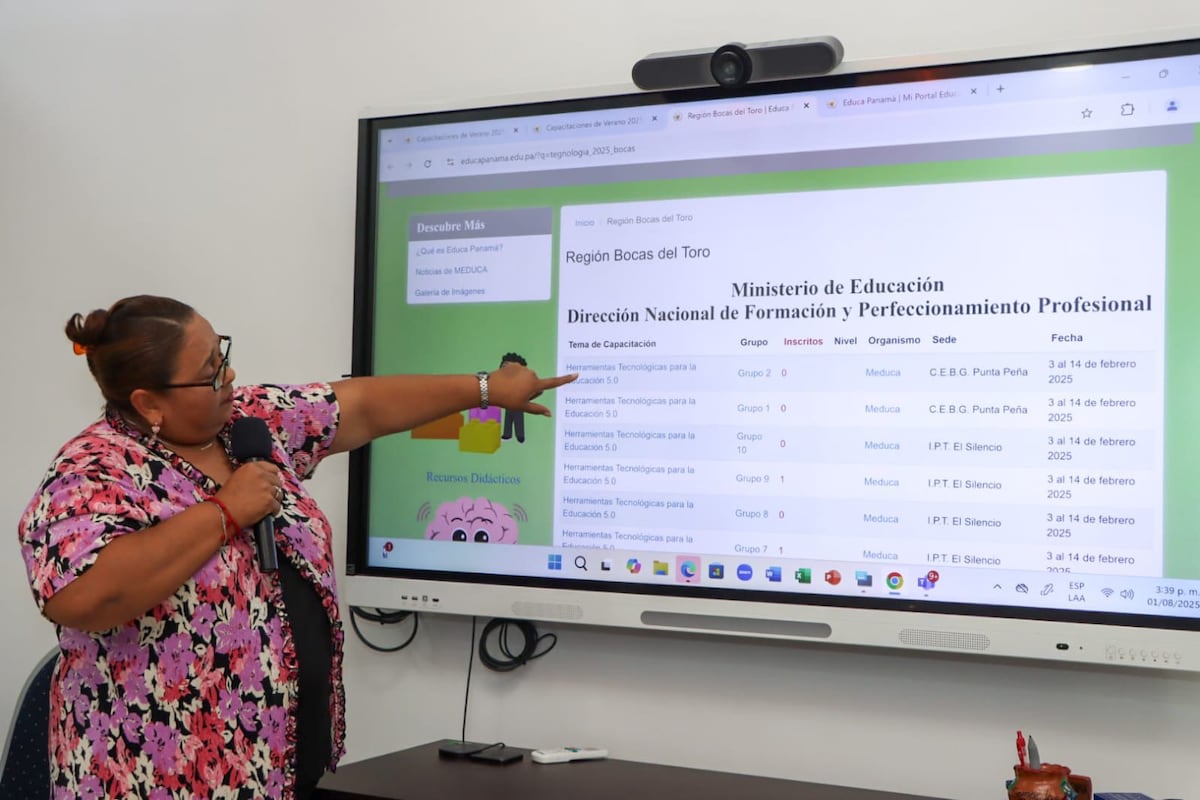 45 mil docentes se actualizan en tecnología y pedagogía en las capacitaciones de verano 2025