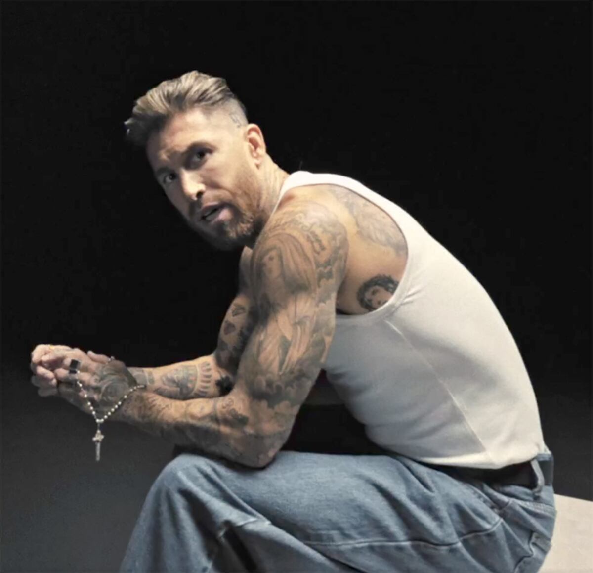 Sergio Ramos cambia los botines por el canto y estrena “Cibeles”, dedicado al madridismo