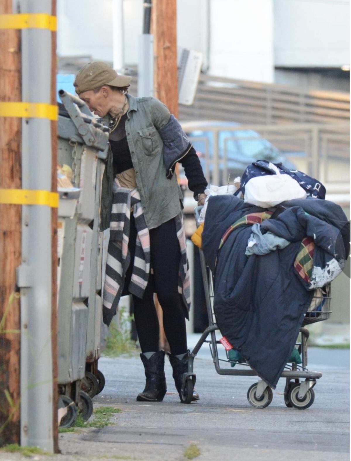 De Hollywood a buscar comida en la calle para sobrevivir: La desgarradora historia de Loni Willison