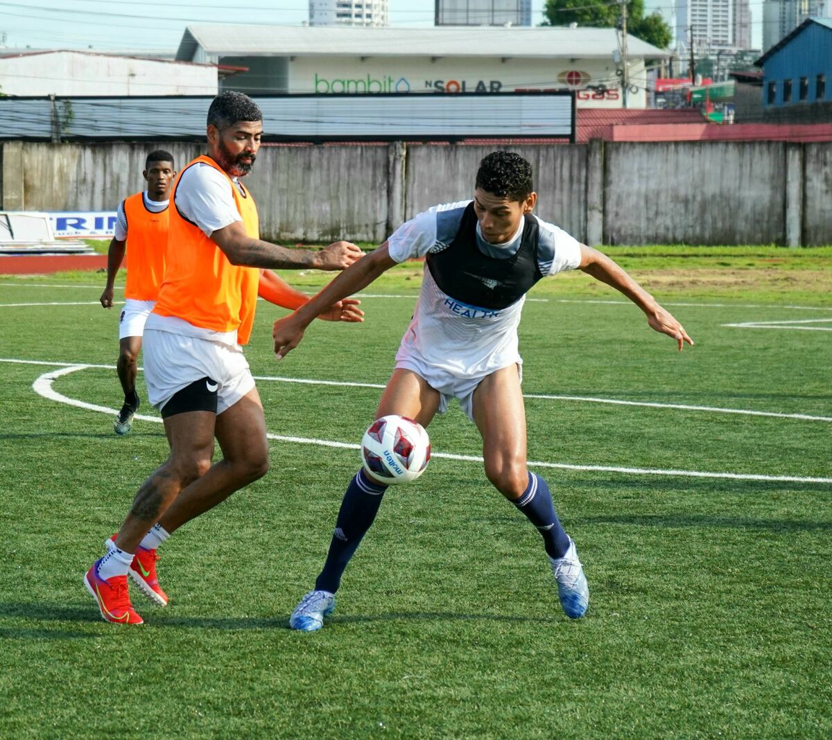 Sporting y Plaza salen a la canche este sábado con la obligación de ganar