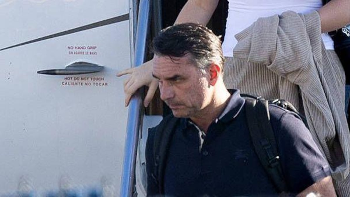 De favorito a fugitivo, Flávio Bolsonaro perdió contra Lula y terminó refugiado en Miami