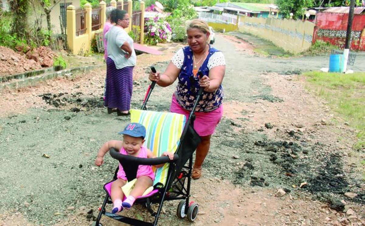 En Nuevo Arraiján esperan hace 46 años la construcción de una calle asfaltada