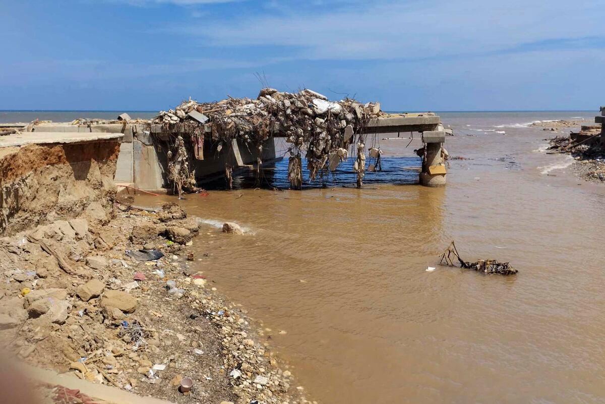 Aumenta la cifra de muertos por las inundaciones en la localidad libia de Derna