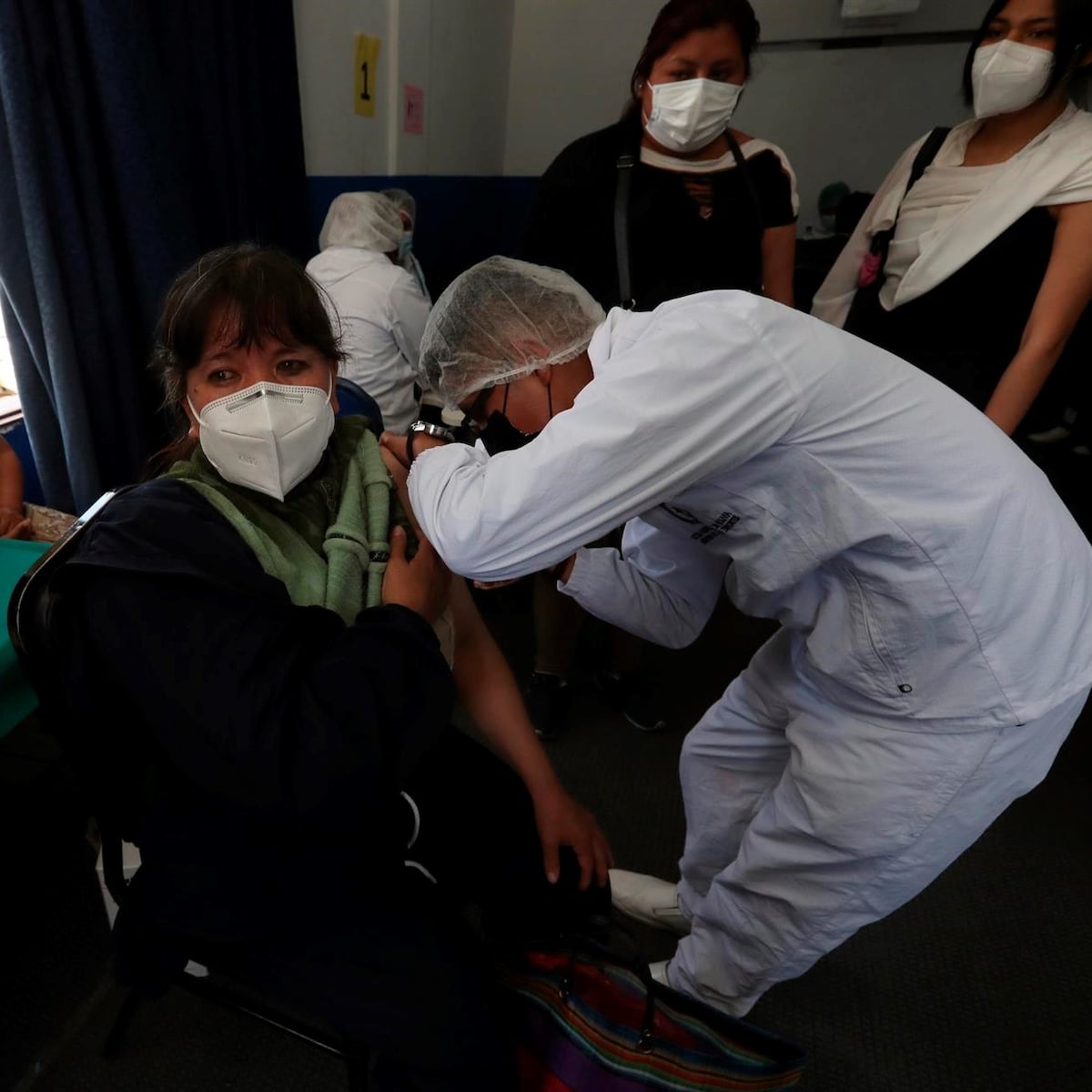 Se ponen duros. Quien no esté vacunado no podrá salir de noche