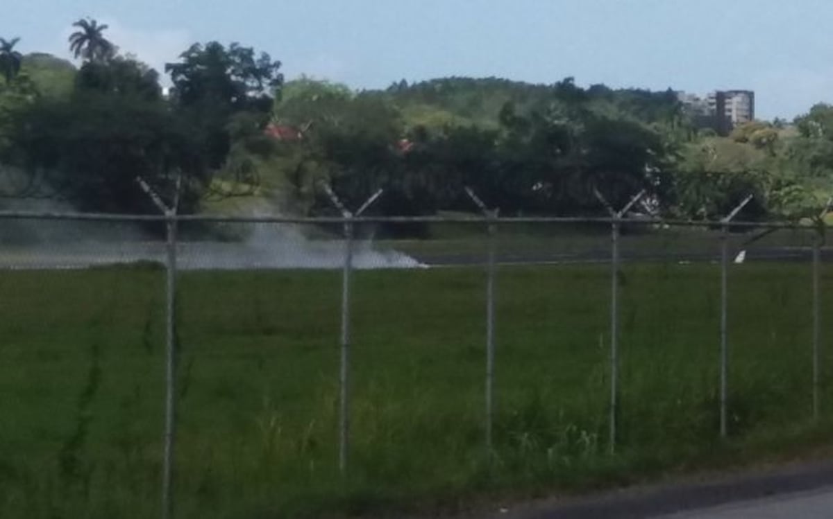 ÚLTIMA HORA. Posible víctima fatal tras caer una avioneta en Albrook. VIDEOS