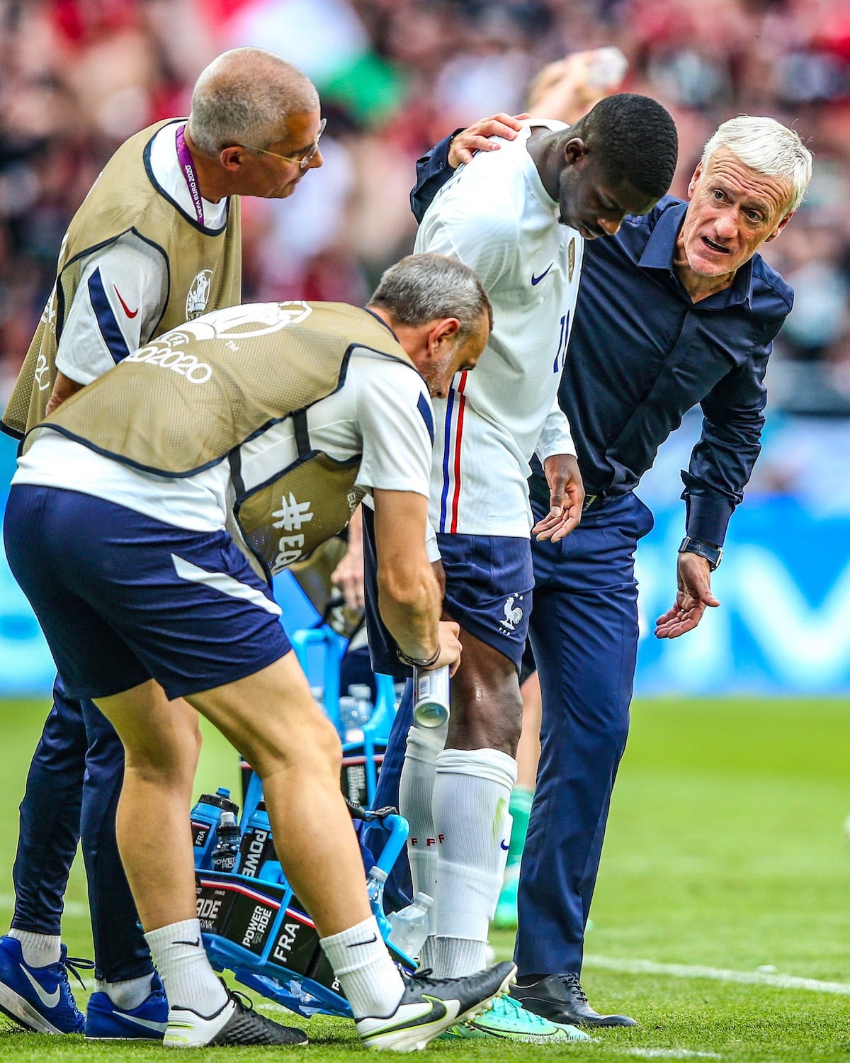 El francés Ousemane Dembélé deberá volver a pasar por el quirófano