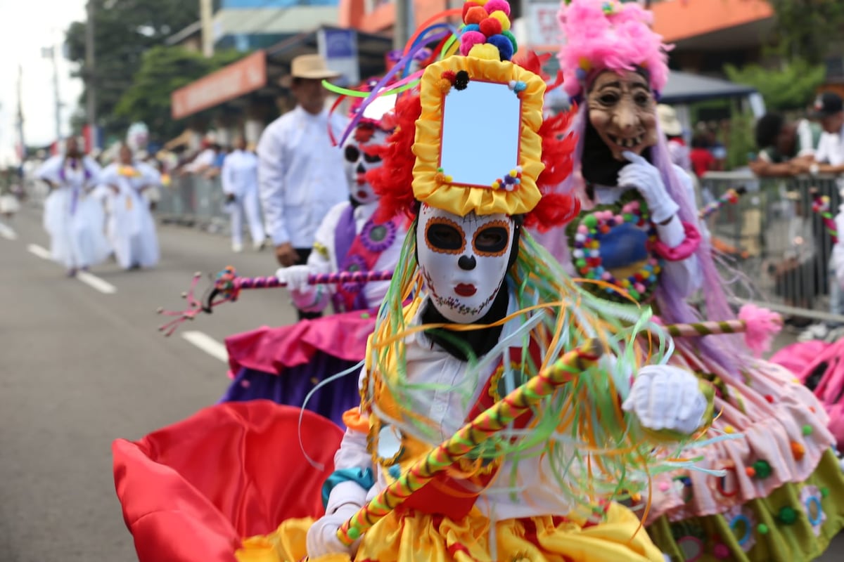 ¡Viva Panamá! La Chorrera se llena de música y color en el desfile del 28 de noviembre