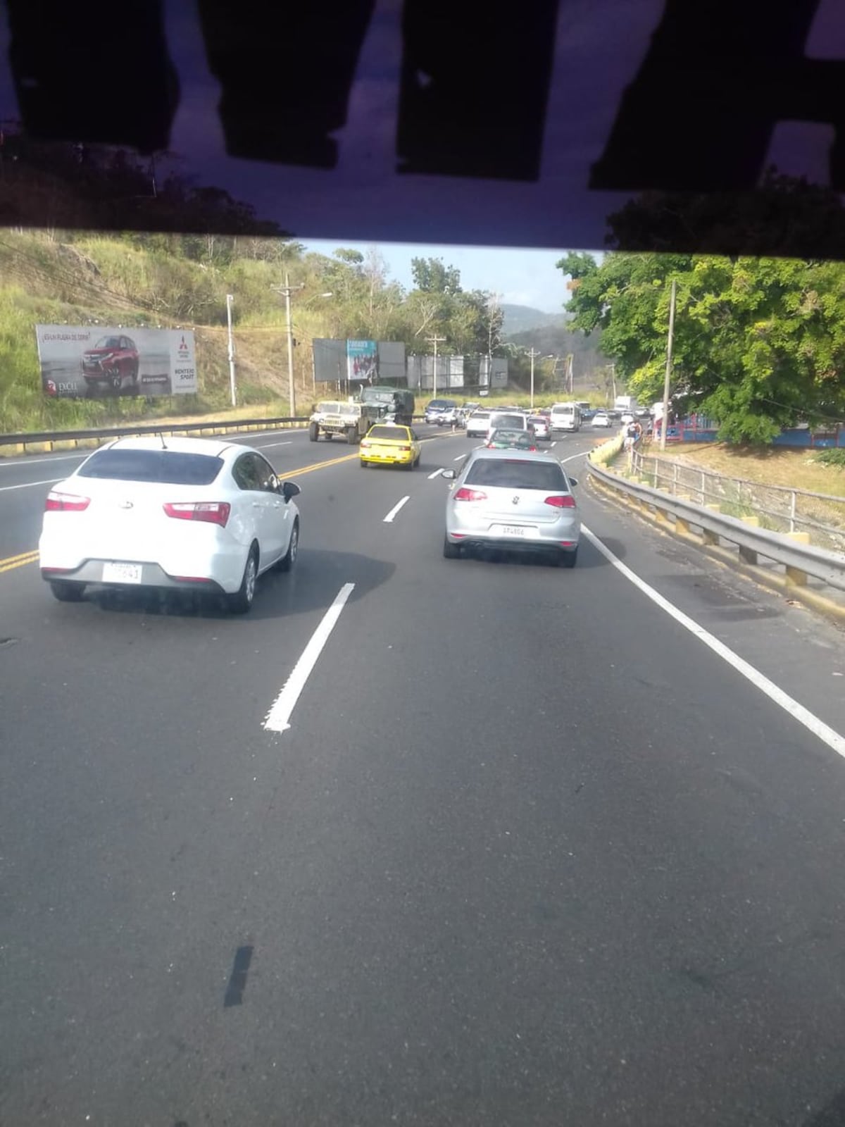 Filmación provoca cierre del puente de las Américas, tranque y enojo