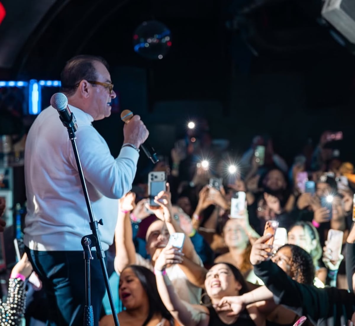 EXCLUSIVA | ¡CONCIERTAZO DE 50 AÑOS DE SALSA! Tony Vega vuelve a Panamá, uno de los países que más impulsó su carrera y marcó su camino de fe