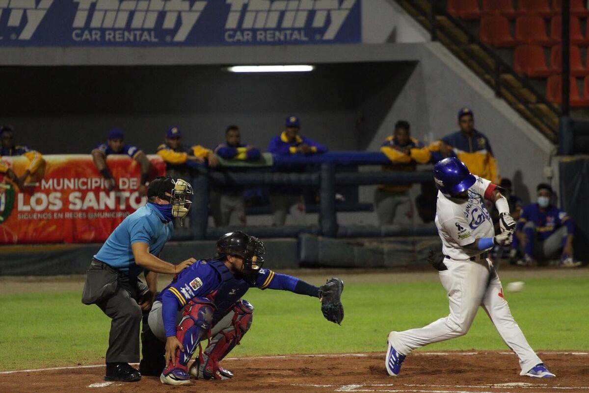Metro y Colón parten por delante en la serie de ocho