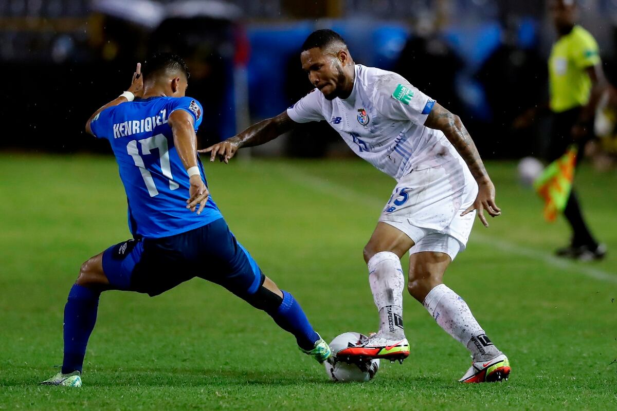 Dolorosa derrota. Panamá pierde su invicto en un encharcado Cuscatlán