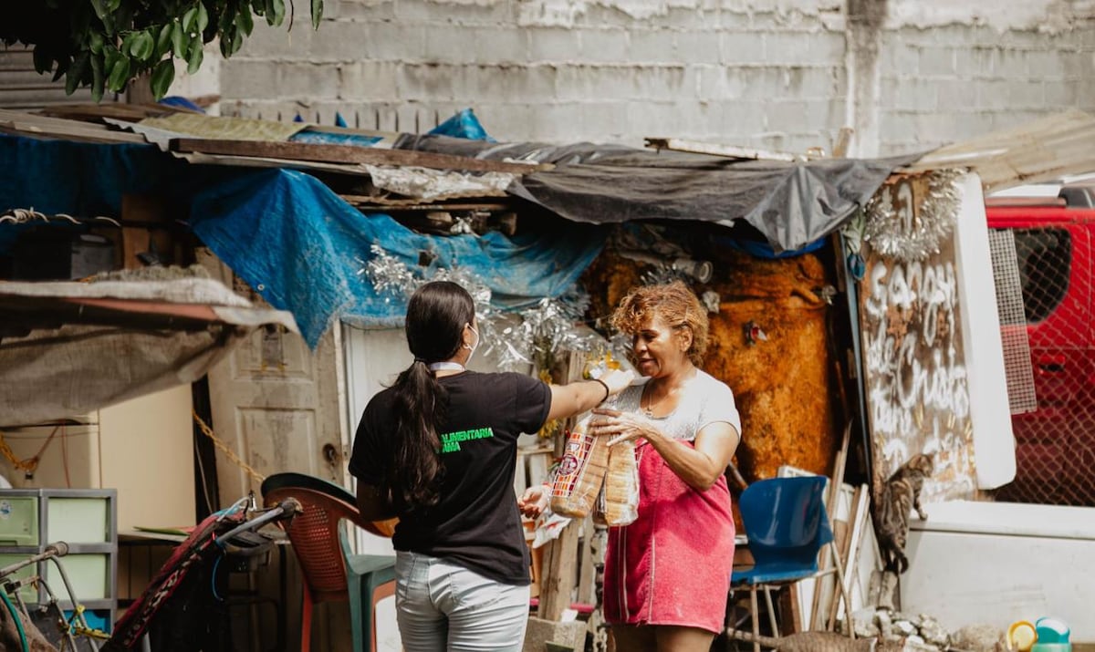 Joven da a luz en su casa y entierran la placenta. No tenían para ir al hospital. Grupo Asistencia Alimentaria apoya