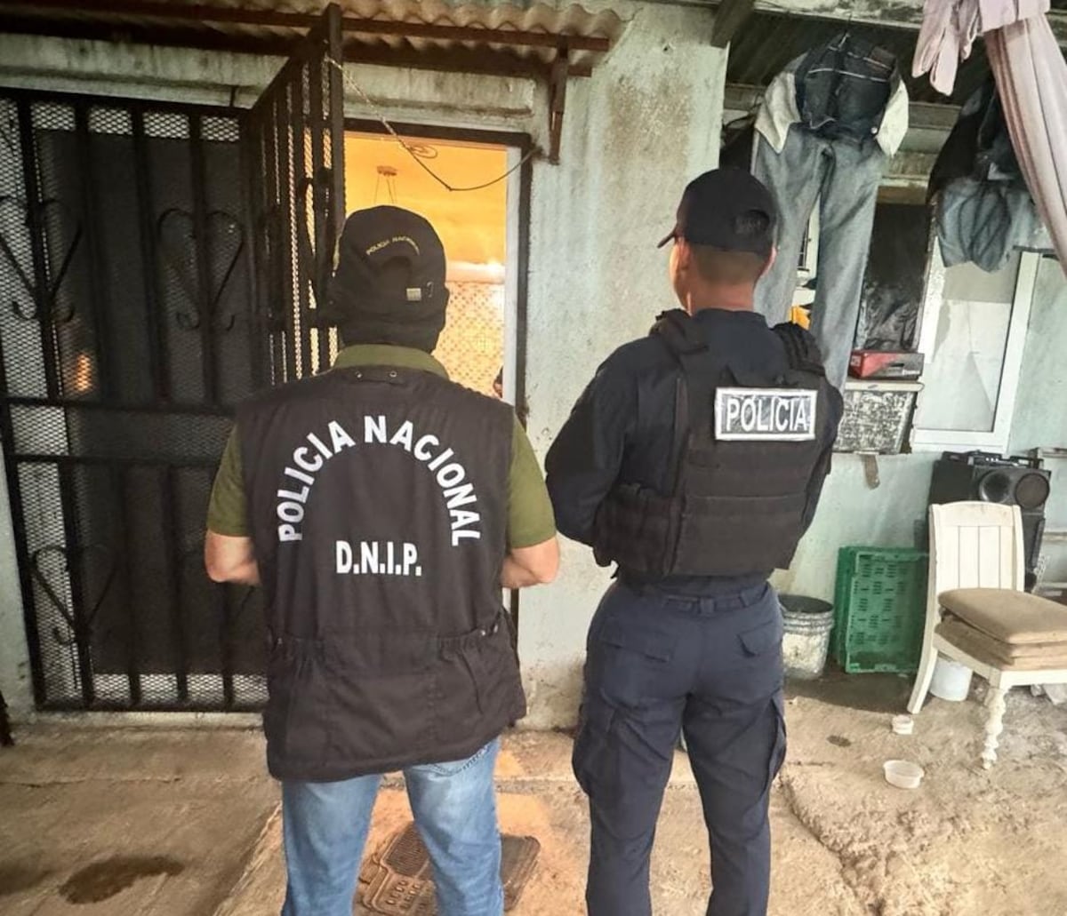 ¡De tal palo, tal astilla! Papá y sus tres hijos caen por robo violento a mujer en Colón