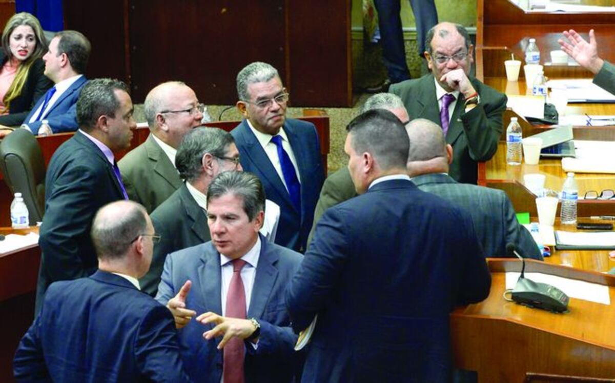 Bancadas se alistan para recibir el pastel 'legislativo' 