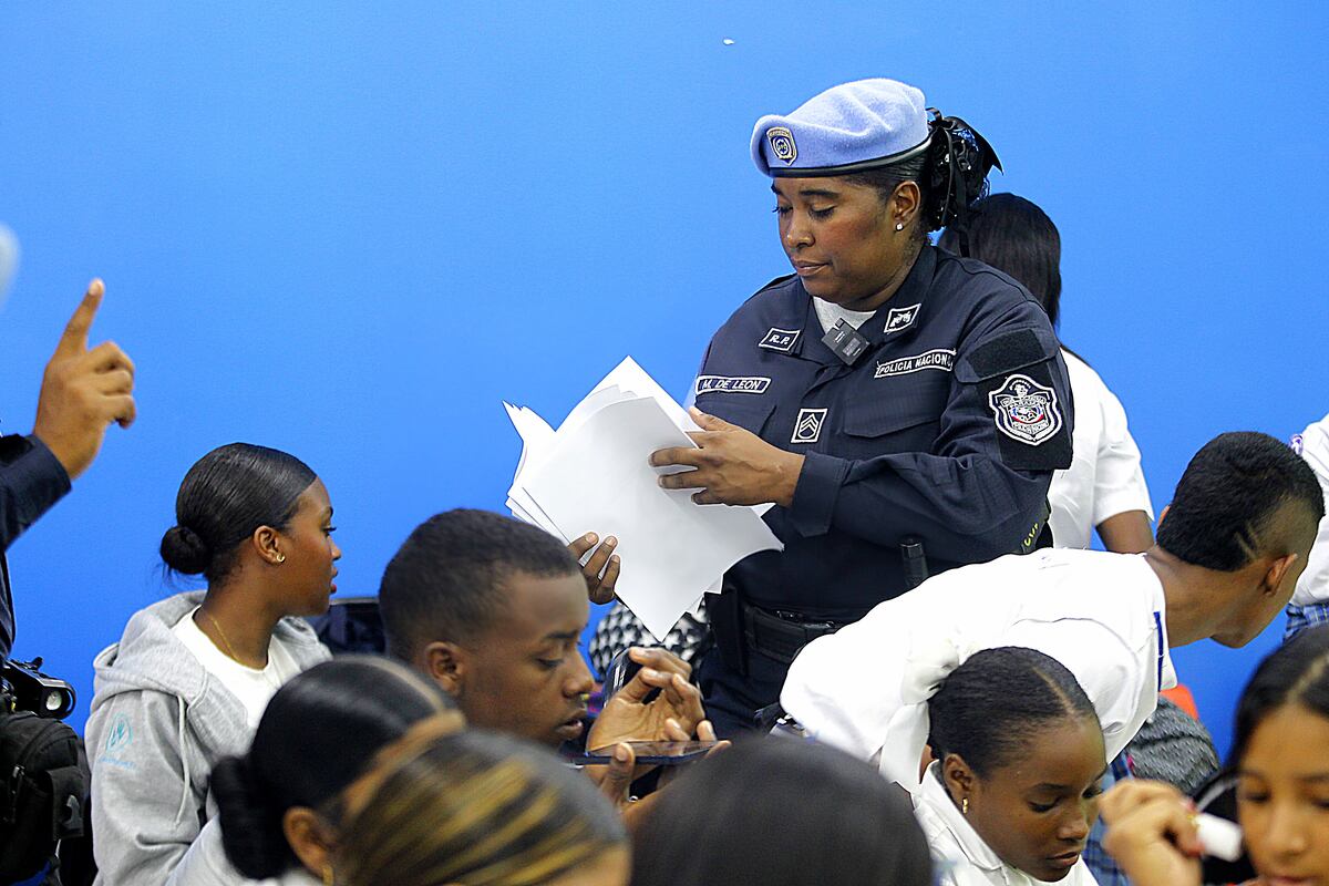 Cuando el sistema los deja fuera, Curundú les abre la puerta: el aula que da segundas oportunidades 