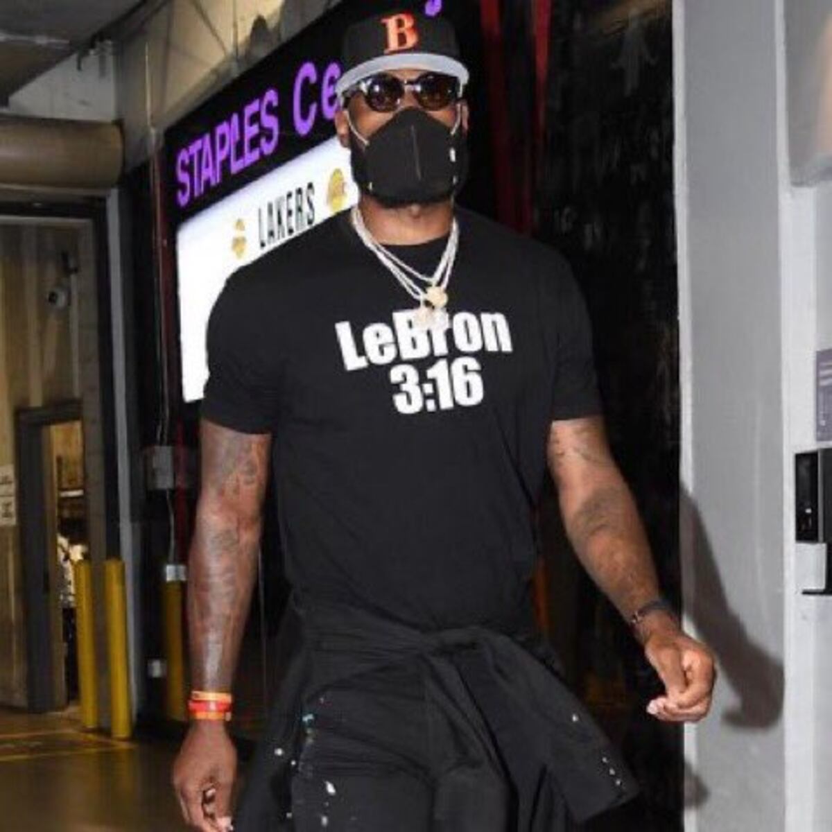 LeBron revela su próximo objetivo luego de adquirir una parte de los Medias Rojas de Boston