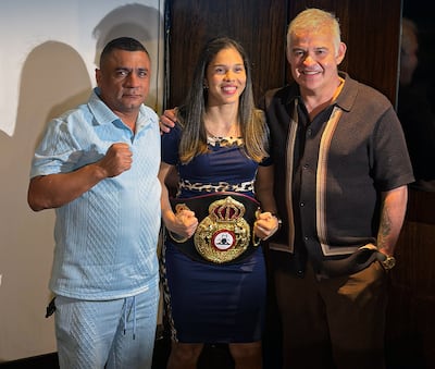 Nataly Delgado ya luce su corona mundial de la AMB