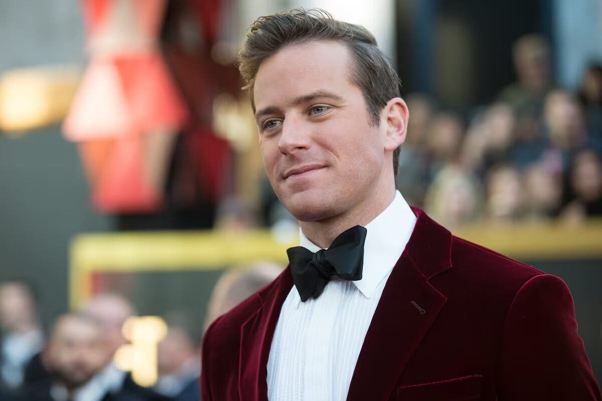 Armie Hammer: El regreso del actor más polémico de Hollywood, entre vaqueros, podcasts y su controvertida “nueva dieta”