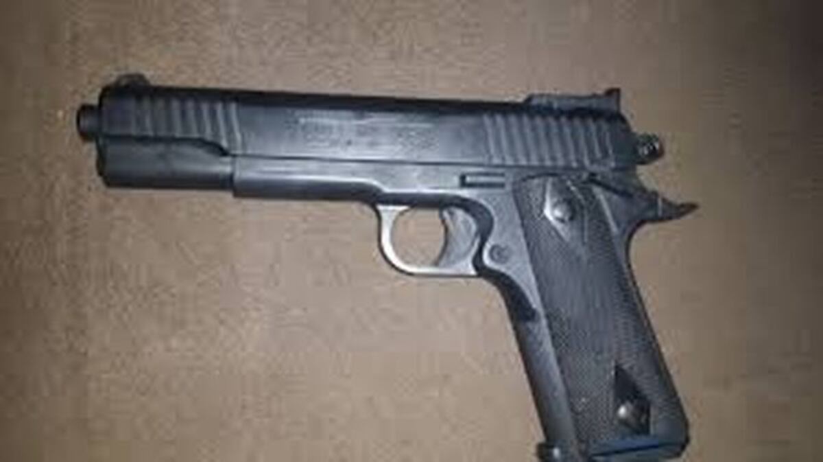 Capturan a dos presuntos sospechosos de asesinar a menor en cancha de fútbol 