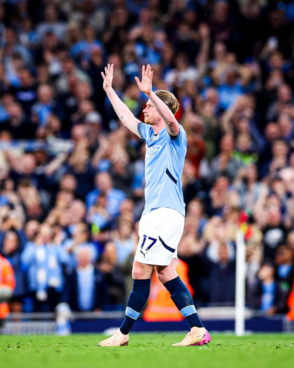 ¡Adiós amargo! Guardiola saca a De Bruyne en su último partido en casa