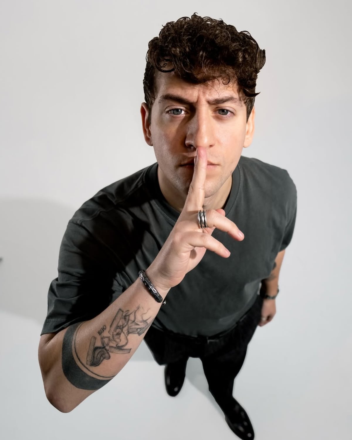 Gian Varela sigue rompiendo el silencio y se confiesa: ‘Me perdí musicalmente, regresé a vivir con mi mamá’