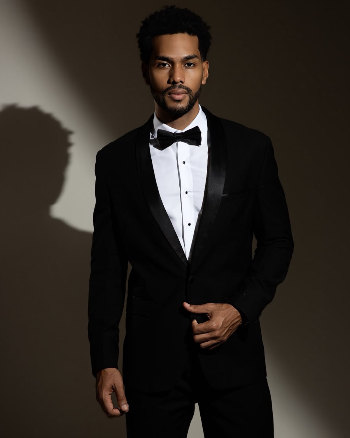 Es ingeniero y modelo: David Robles combina ambos mundos para representar a Panamá en Mister Global