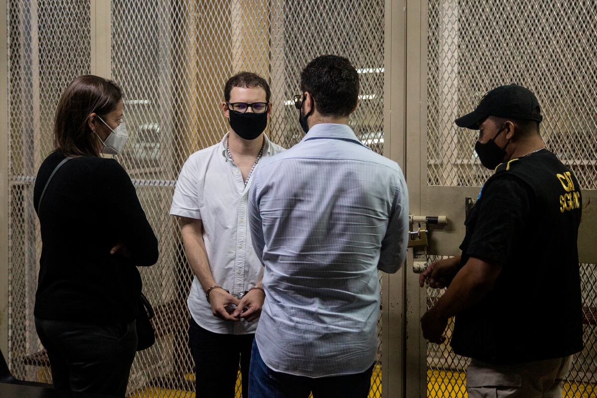 Ministerio Público no autorizó vuelo humanitario a los hijos del ex presidente Martinelli  