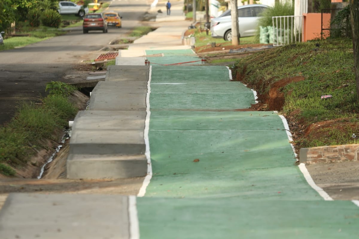 ¿La nueva pista de BMX? ¿Un nuevo nivel de Super Mario? ¡La Nueva ciclovía de La Chorrera desata polémica!