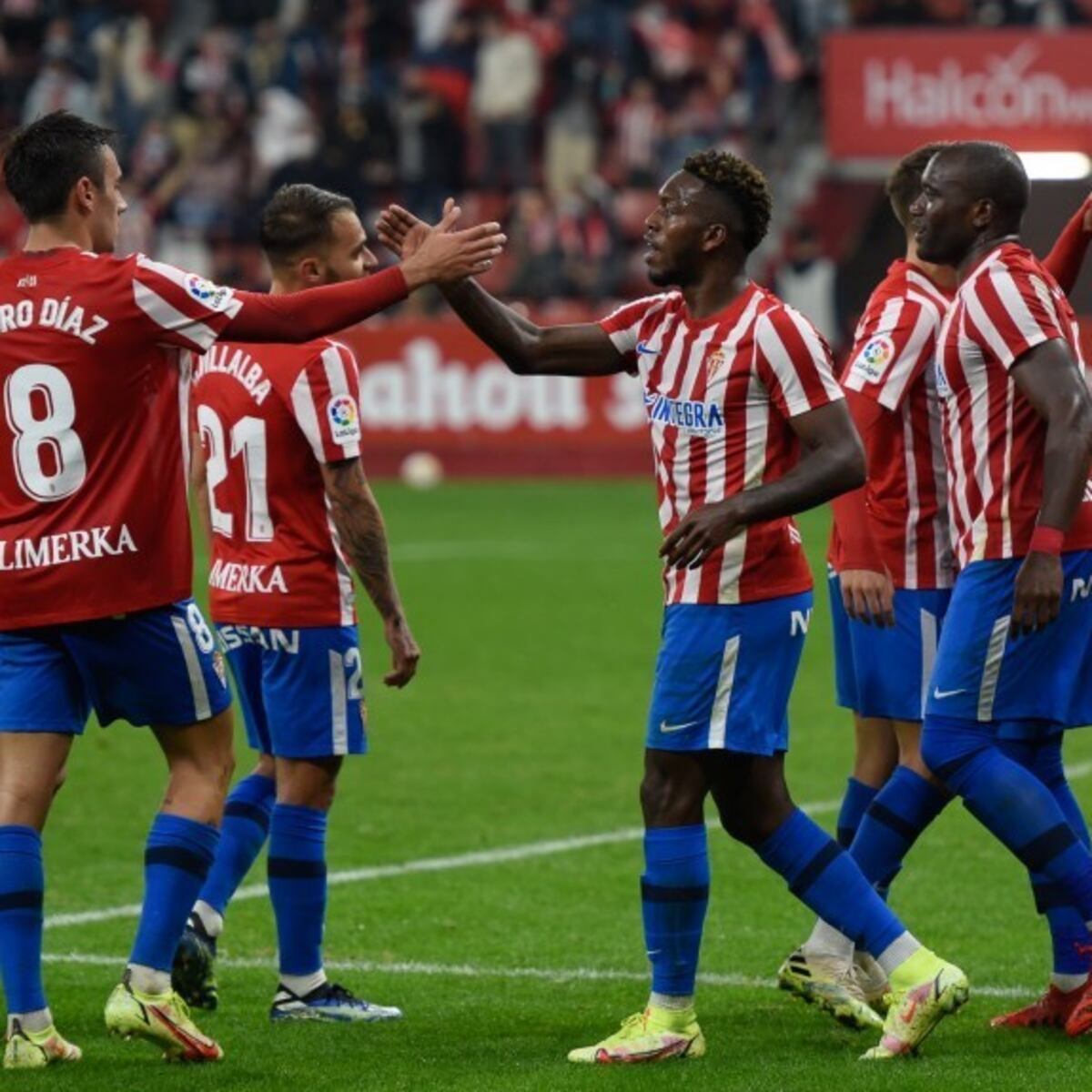 Sporting Gijón de ‘Puma’ Rodríguez se toma el liderato en LaLiga2 de España