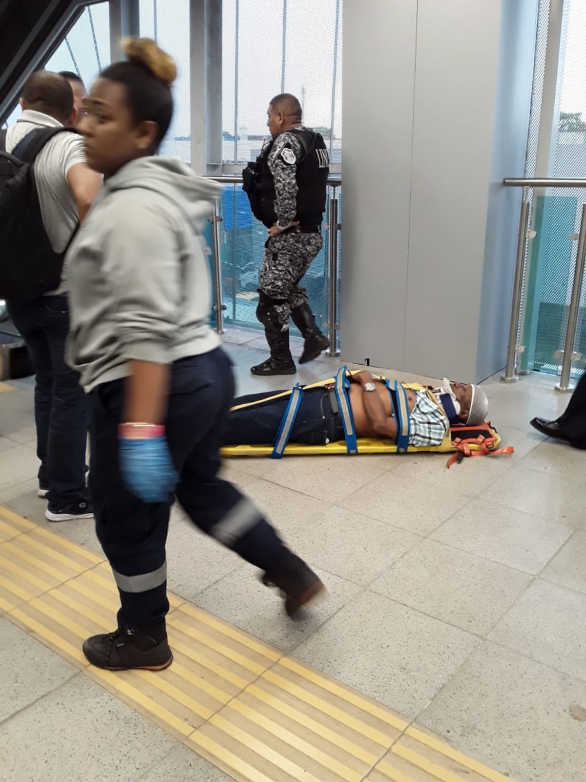 Héroes. Venezolano narra cómo él y otros panameños salvaron la vida de un señor en el Metro