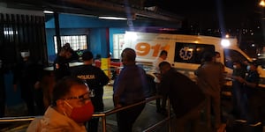 Desde auto reparten bala en Samaria. Un hombre se debate entre la vida y la muerte