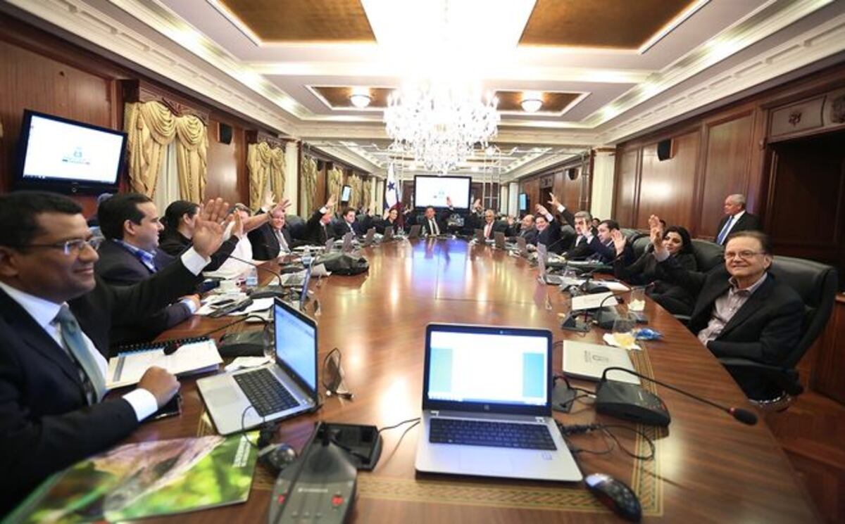 Mire a quiénes designa Gabinete para Junta Directiva del Canal