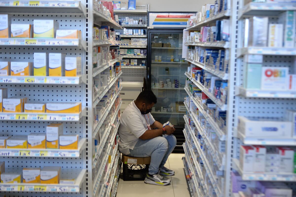 Vicepresidente Carrizo le hace sugerencias a su jefe para aliviar el desabastecimiento de medicinas