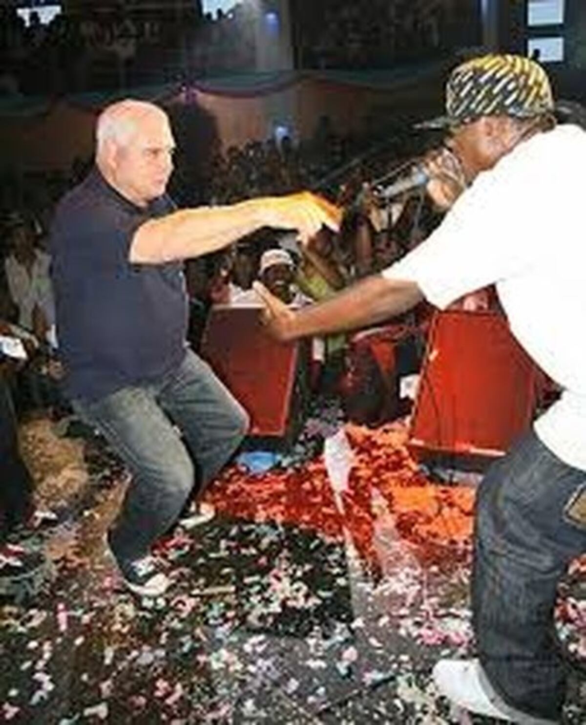 DJ Black vuelve con el CD. Se lanza ahora a diputado por el 8-8