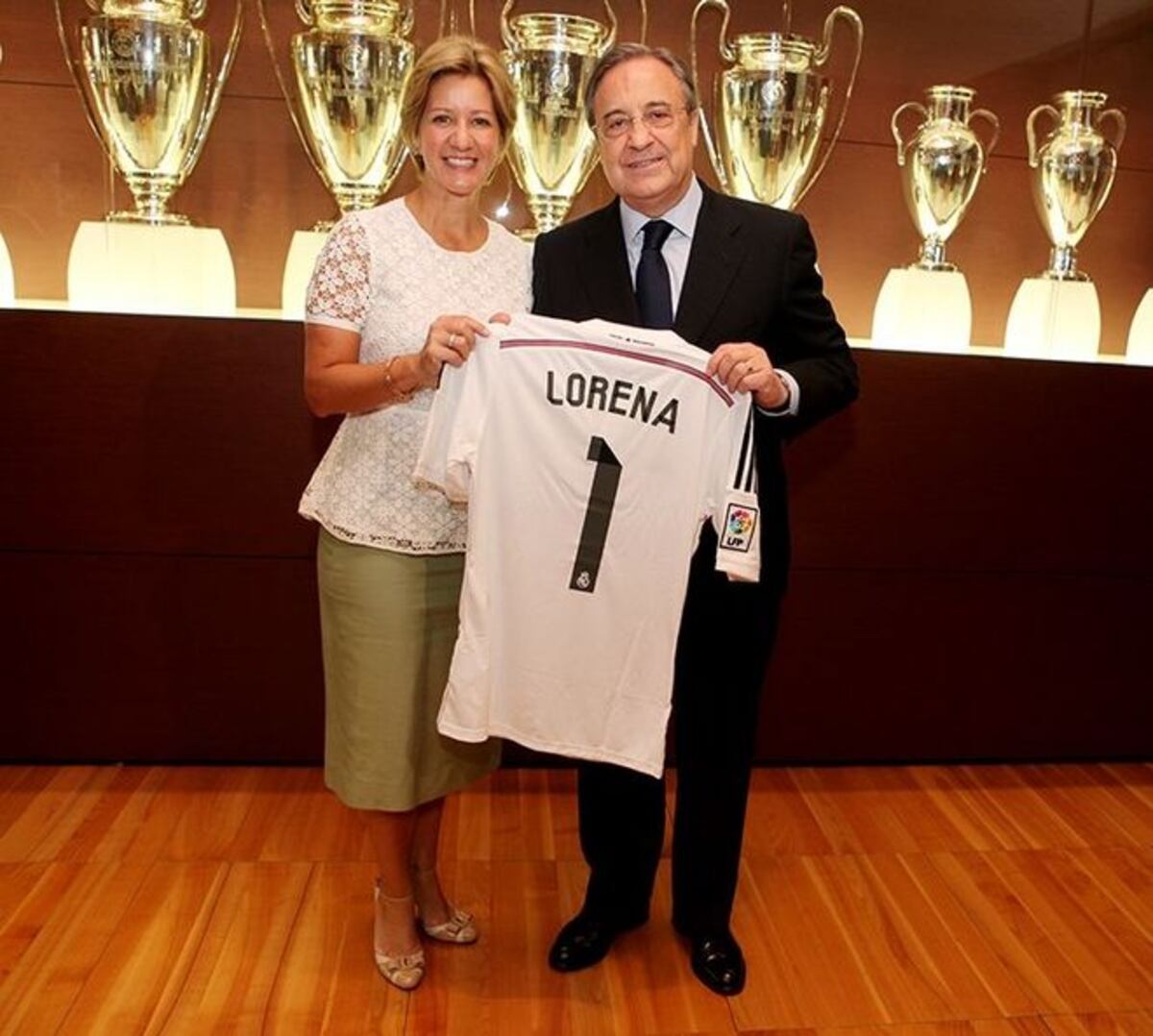 ¡PILLA'O EN GALES! Varela  explica por qué no informó sobre su salida del país