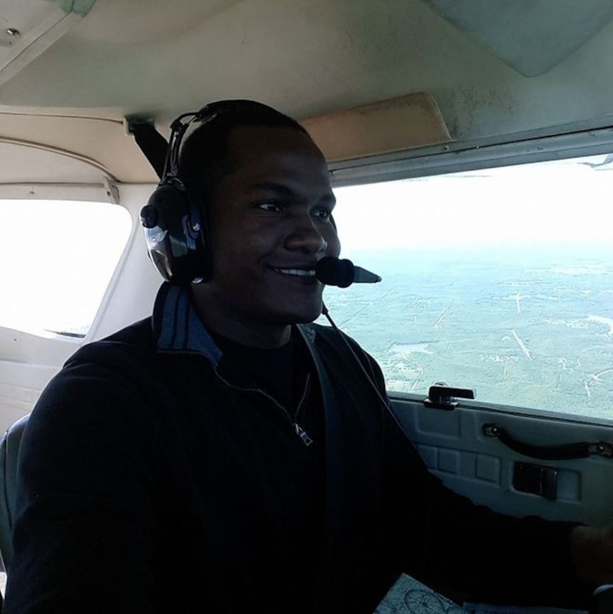 ¡AY,PAPÁ,SE SUPO! Ifarhu sí becó al que tuvo tira y jala con Elizabeth Grimaldo