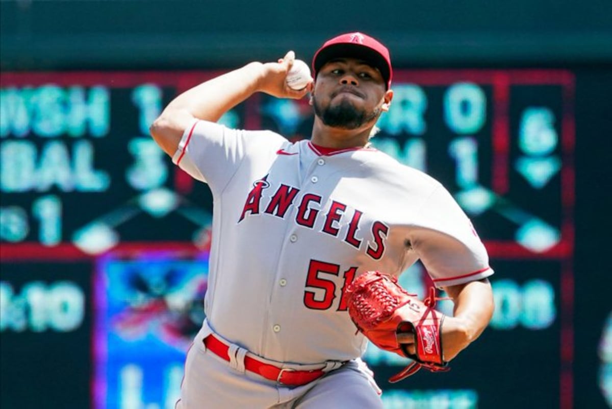 Barría confirma que iniciará la campaña en el bullpen de los Angelinos