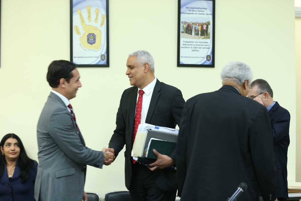 La Comisión Especial Evaluadora podrían entregar entre lunes o martes el informe al Ejecutivo