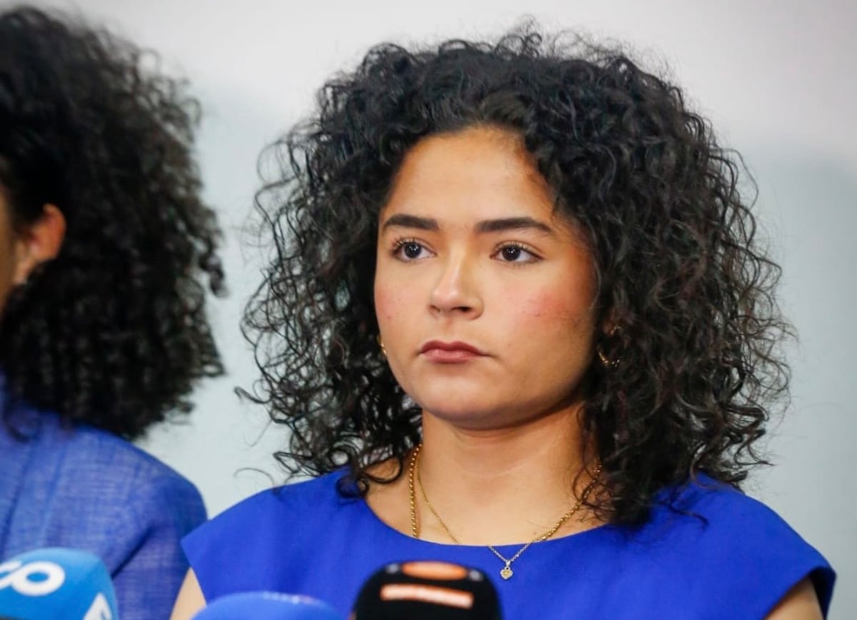 El que toca aquí, toca cara. ‘12$ mil dólares no es un caramelo para un niño’, responde Irma a críticas sobre presupuesto