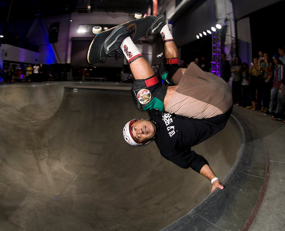 ¿Quién es Steve Caballero? El skater que desafió la escoliosis y los estereotipos para convertirse en leyenda