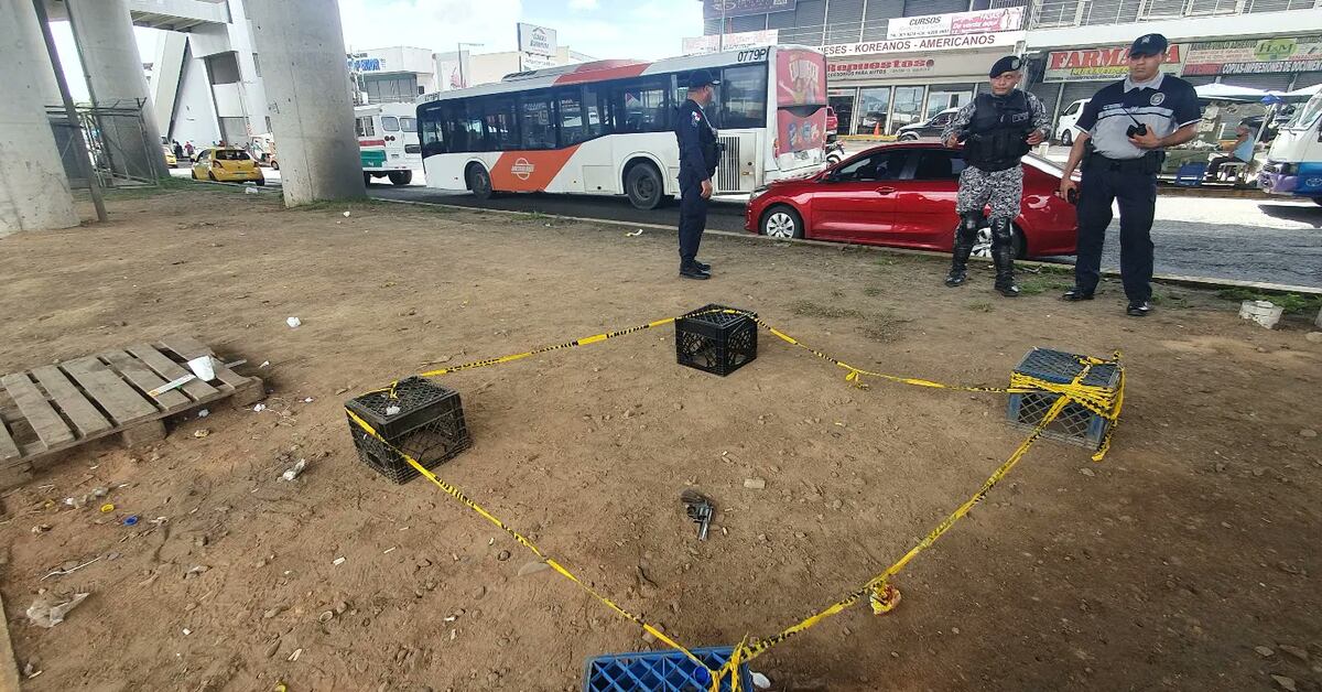 Balacera y persecución por la 24 de Diciembre. Policía impacta al pistolero